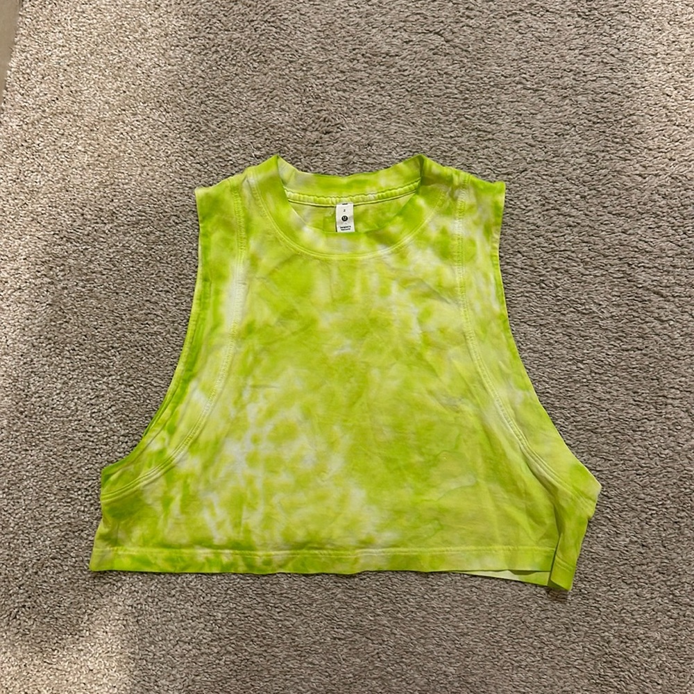 Lululemon green crop top